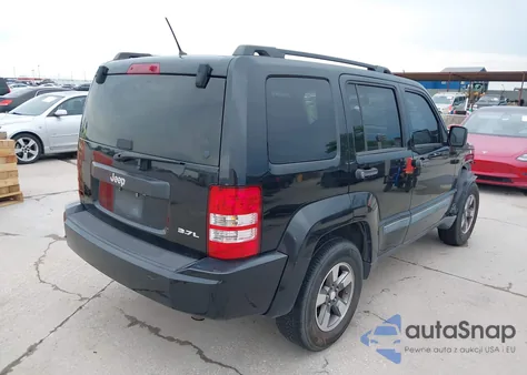 2008 Jeep Liberty Sport из США, поврежденный, VIN 1J8GP28K78W134159